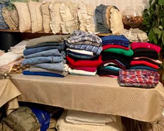 LINENS, BEDDING, CLOTHING, DECORATOR PILLOWS