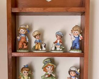 WOOD WALL SHELF, FIGURINES
