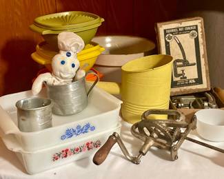 VINTAGE KITCHENWARES-TUPPERWARE, CROCK BOWLS