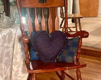 SOLID WOOD ROCKER