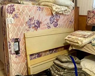 MATTRESS, BEDDING AND LINENS