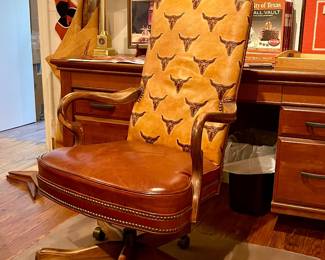 VINTAGE WESTERN SKULL EMBOSSED LEATHER OFFICE CHAIR