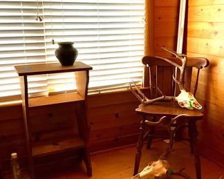 WOOD PLANT STAND, ACCENT CHAIR, DEER HORNS