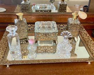 VINTAGE VANITY TRAY WITH PERFUME BOTTLES