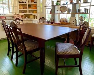 VINTAGE CLASSIC DARK WOOD DINING TABLE WITH HIGH BACKED WOOD CHAIRS WITH UPHOLSTERED SEATS-TABLE IS IN EXCELLENT CONDITION AS IT HAS BEEN COVERED WITH A PLASTIC TABLECLOTH