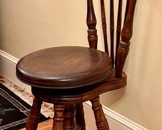 ANTIQUE SWIVEL PIANO STOOL WITH GLASS BALL CLAW FEET