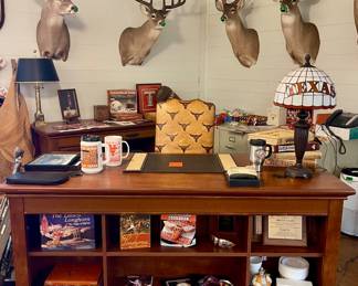 DEER SHOULDER MOUNTS, WOOD DESK, EXTENSIVE UNIVERSITY OF TEXAS DECOR AND COLLECTIBLES