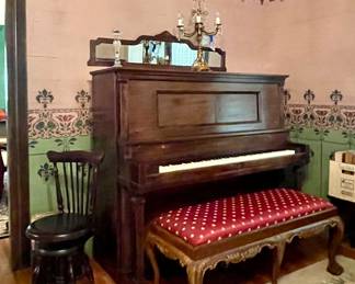 ANTIQUE VICTORIAN SWIVEL PIANO CHAIR WITH GLASS BALL AND CLAW FEET, ANTIQUE AEOLIAN PIANO CO. PLAYER PIANO, PIANO BENCHES, VINTAGE CANDELABRA