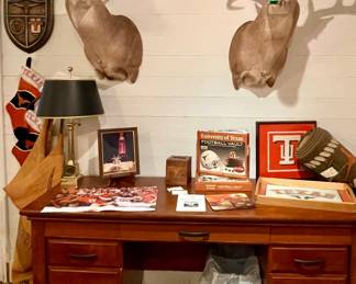 SOLID WOOD DESK, DEER SHOULDER MOUNTS