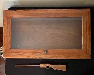 WOOD DISPLAY BOX