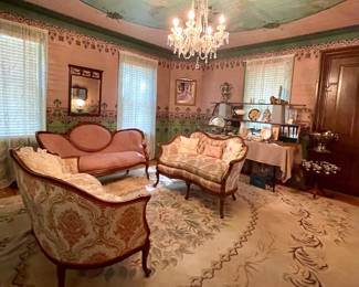 QUAINT PARLOR FURNITURE-ANTIQUE LOUIS XV-STYLE CARVED WOOD SETTEES, HUGE VINTAGE AREA RUG