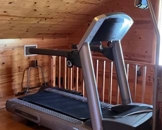 LIFE FITNESS TREADMILL-NEEDS WORK