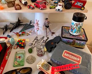 VINTAGE TOYS, VINTAGE MARVEL SUPER HEROES LUNCHBOX & THERMOS