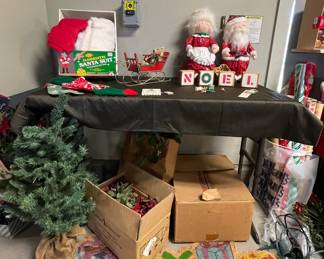 CHRISTMAS DECOR