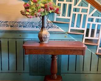 GAME TABLE, FLORAL ARRANGEMENT