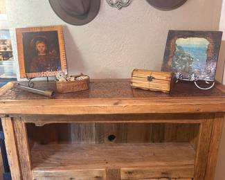 Western Decor Console