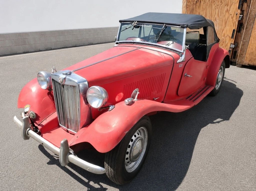 Lot 300c  1952 classic MG TD Roadster