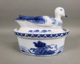 Lot 497  Porcelain duck shaped lidded tureen