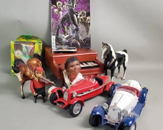 Lot 440  Group of vintage, toys, hand puppet, model