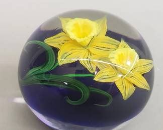 033  Lot 512  Signed Steven Lundberg studio art glass