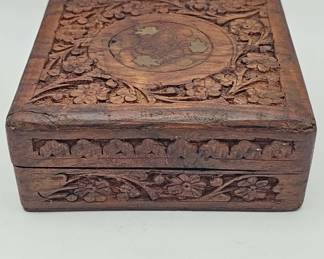 Lot 393h  Vintage Indian carved wood trinket box with b