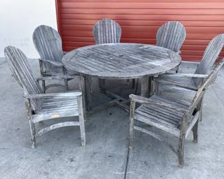Lot 251  7 pcs Kingsley Bate teak patio table and chairs