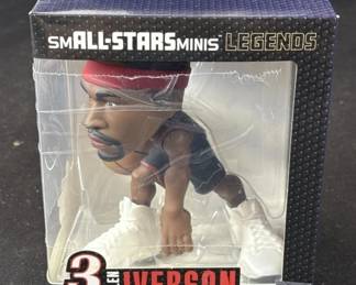 Lot 206h  Allen Iverson smALLSTARS minis figurine