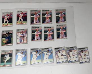 Lot 28  1989 Fleer Baseball Card Lot 17 Cards Paul