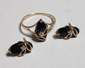 032  Lot 293h  Vintage 10k gold, onyx and diamond 3pc set