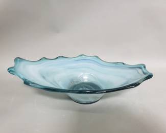 Lot 414  Large hand blown art glass center piece