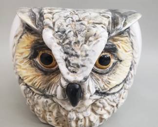 Lot 444  Italian ceramic owl planter