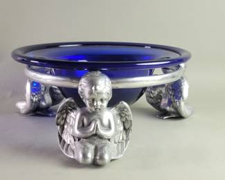 Lot 286  Hand blown glass bowl on pewter three cherub