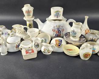 Lot 526  Group of knick knacks
