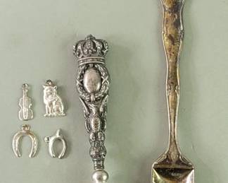 071  Lot 203  Sterling silver infant feeding spoon, sterling