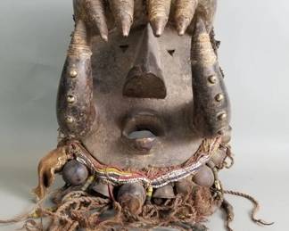 Lot 451  West African Guere carved wood mask