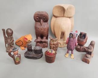 Lot 486  Group of carved wood figurines