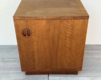 Lot 400h  Vintage Danish wood cube side table