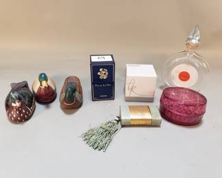 Lot 305  Group of vintage perfume bottles, trinket box,