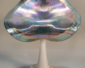 050  Lot 561  Signed Abelman iridescent studio art glass vase