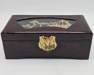Lot 392h  Vintage Chinese lacquered jewelry box with c