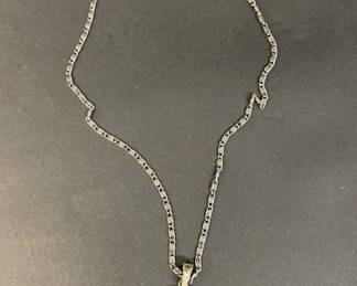 082  Lot 590h  Vintage sterling silver marcasite and black onyx