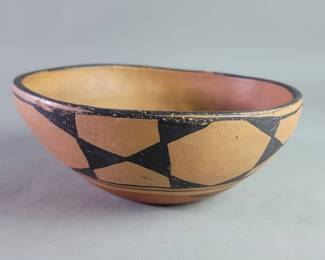 Lot 277  Kewa Pueblo style pottery bowl with hand painted
