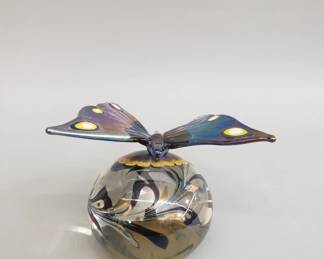 153  Lot 470  Signed Stuart Abelman art glass sculpture