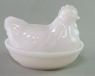 Lot 419  Vintage HazelAtlas style milk glass hen on nest