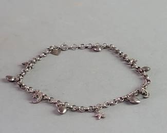 081  Lot 258  Sterling silver charm bracelet