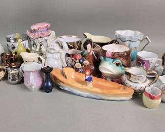 Lot 429  Group of misc ceramics