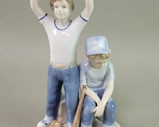 Lot 124  Paul Sebastian porcelain figure