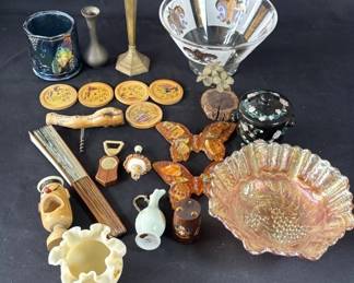 Lot 365h  Lot of vintage items