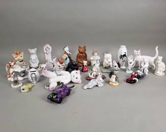 Lot 426  Group of knickknacks