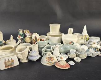 Lot 518  Group of Knicks Knacks